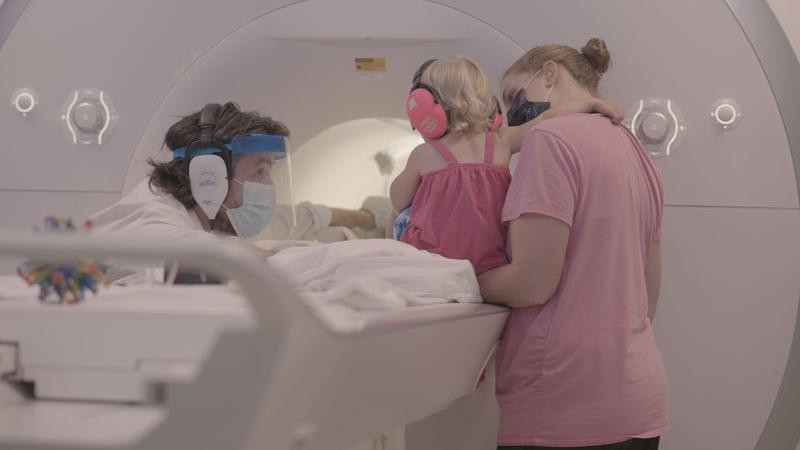 beba na magnetnoj rezonanci