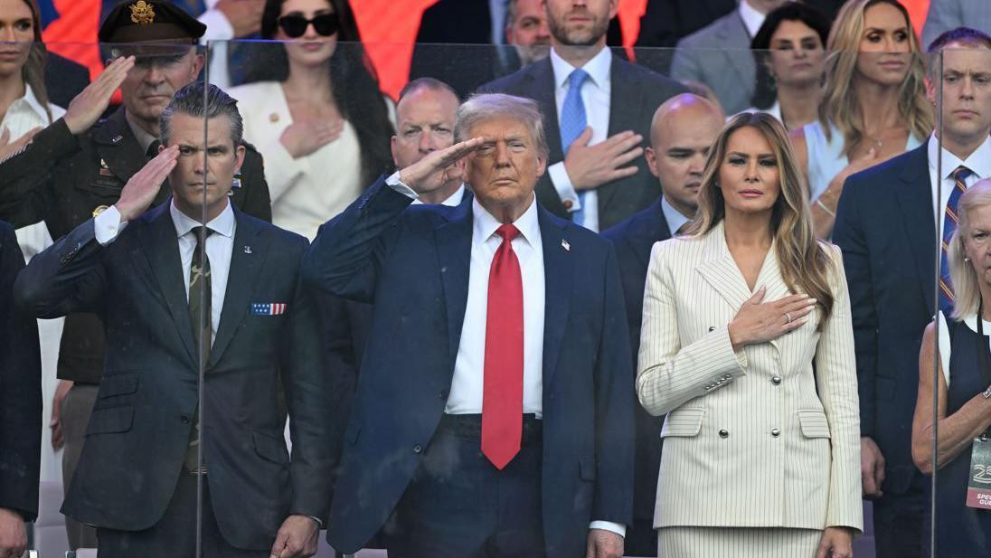 Donald Tramp na vojnoj paradi u Vašingtonu 14. juna