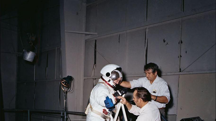 NASA je morala da koriguje opremu za astronautkinje kao što je Ana Fišer