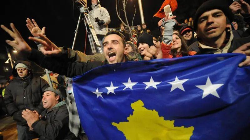 Građani Prištine slave proglašenje nezavisnosti Kosova 2008. godine