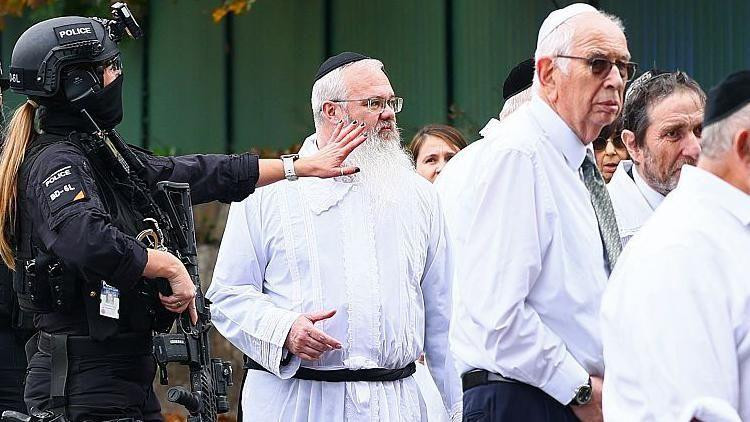 napad u mančesteru, napad na jevreje u mančesteru, napad kod sinagoge u mančesteru, ubistvo jevreja u mančesteru