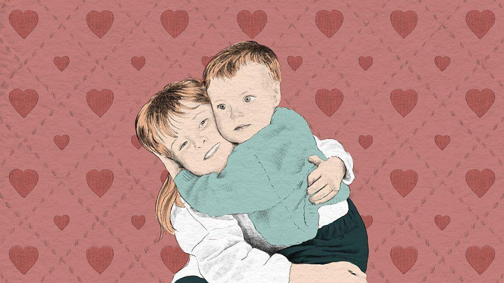 Brat i sestra se grle