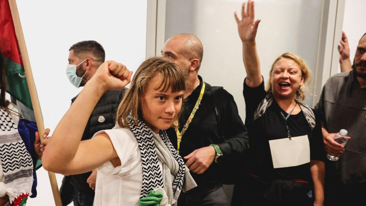 Greta Tunberg po dolasku na aerodrom u Atini 