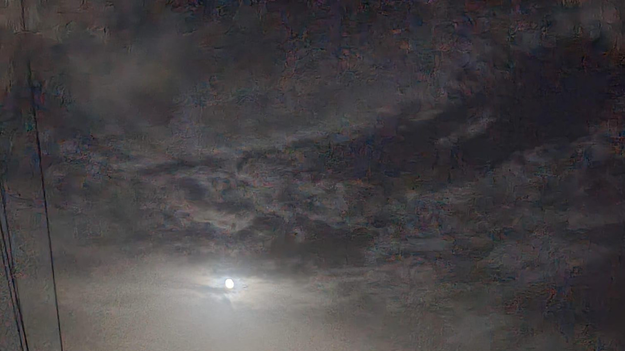 Pučina Sredozemnog mora južno od grčkog ostrva Krit i napada dronova u daljini