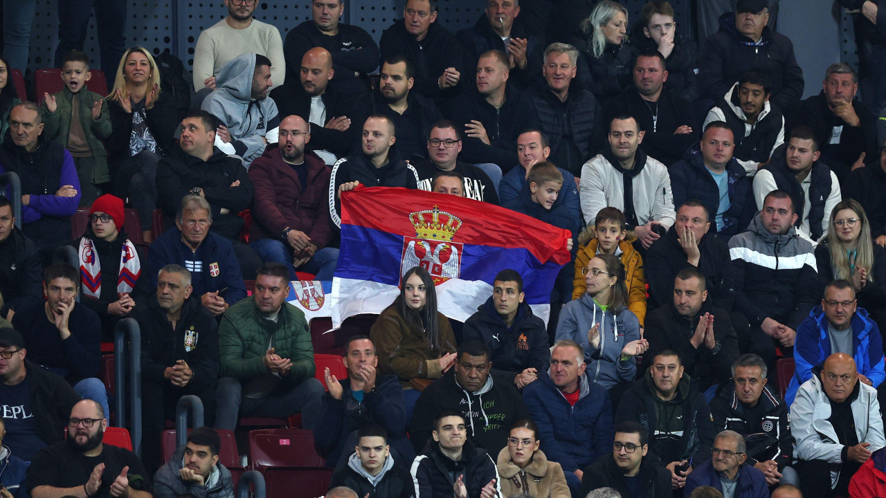 Navijači Srbije u Leskovcu