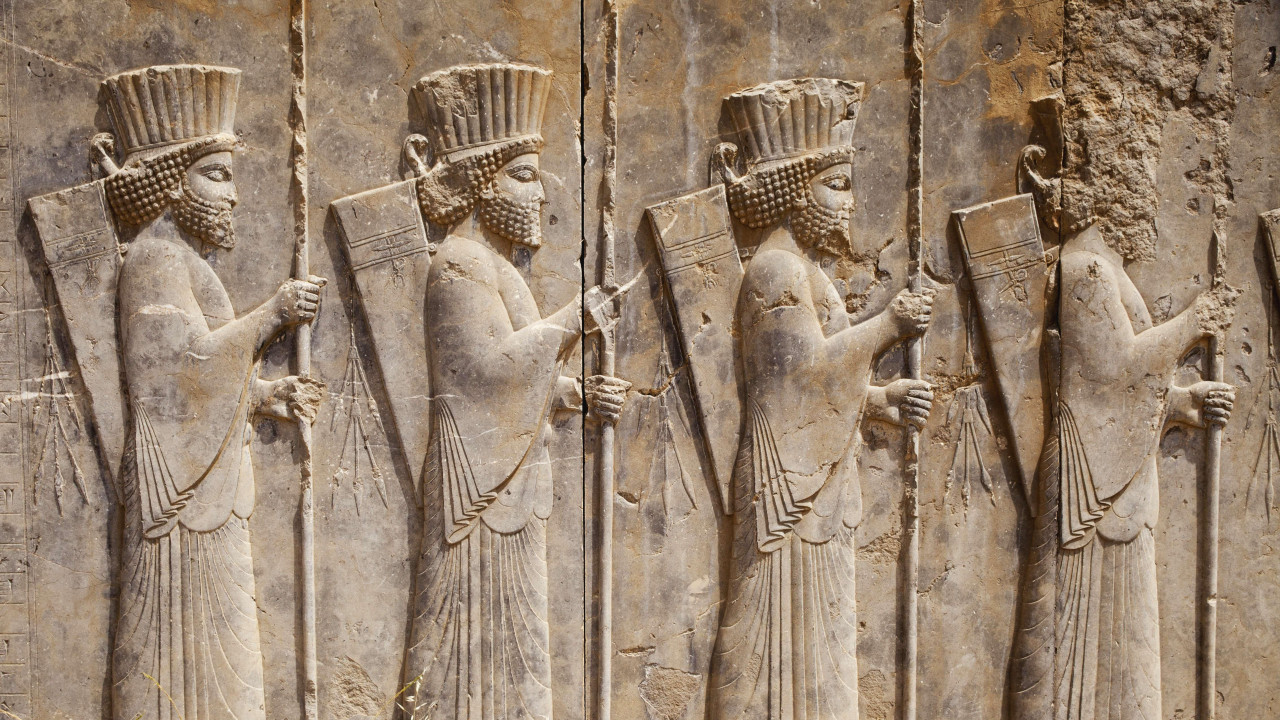 Persepolj, koji je Darije Prvi osnovao 518. godine pre nove ere, bio je prestonica Persijskog carstva, gde je „kralj kraljeva" izgradio impresivnu palatu