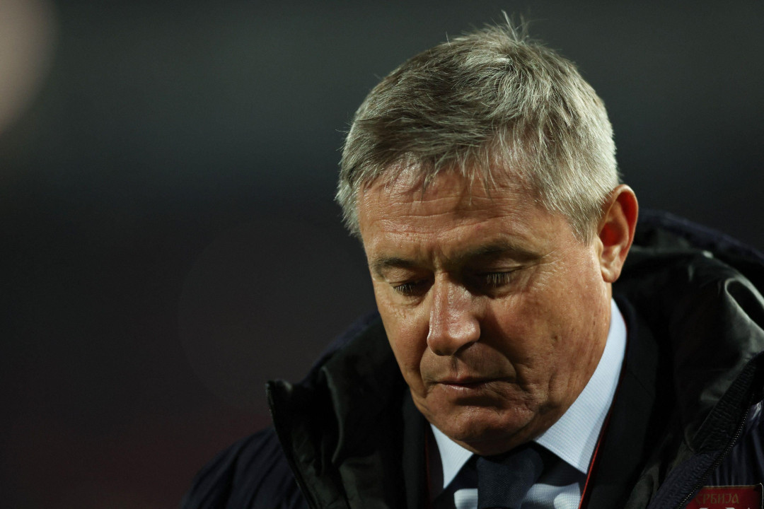 Dragan Stojković Piksi na utakmici između Srbije i Crne Gore u kvalifikacijama za Euro 2024