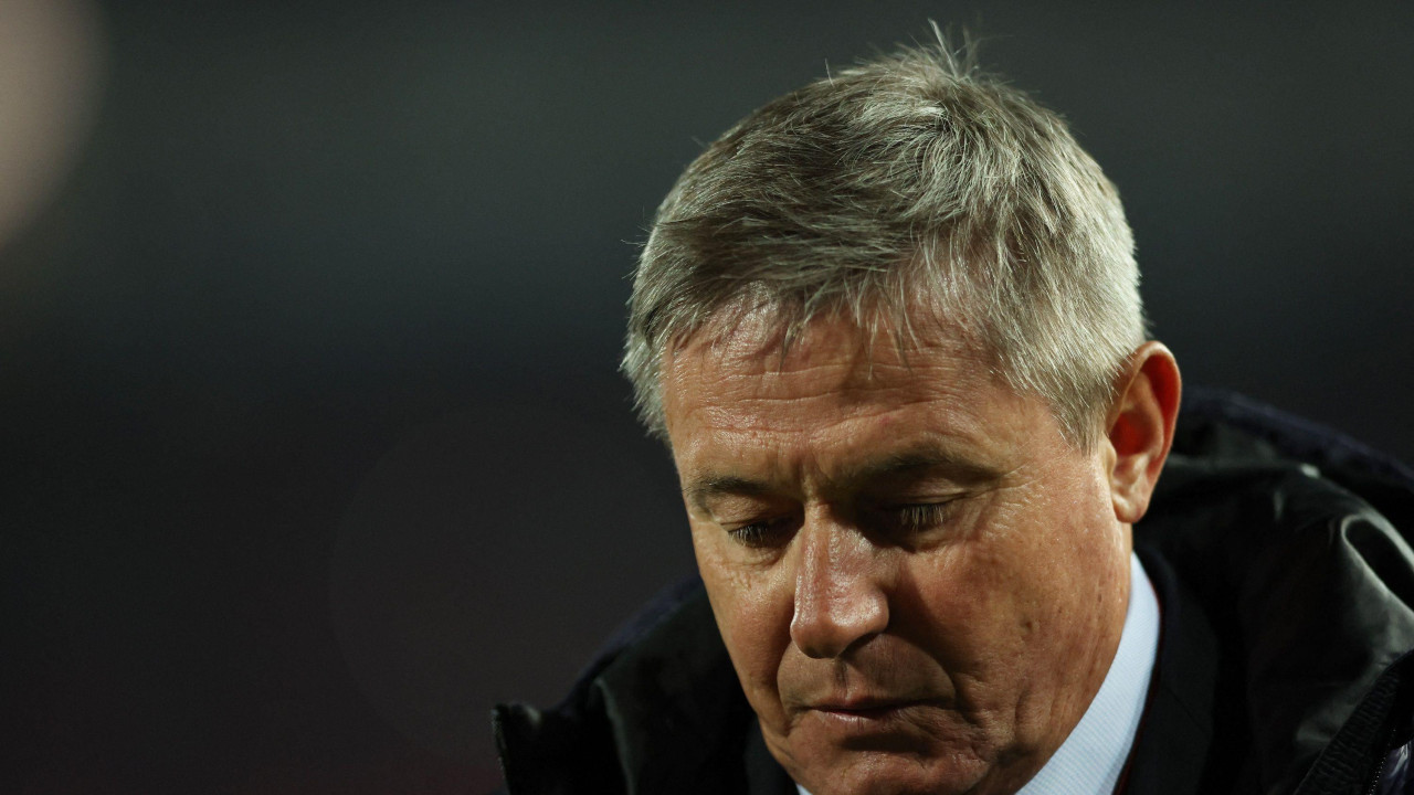 Dragan Stojković Piksi na utakmici između Srbije i Crne Gore u kvalifikacijama za Euro 2024