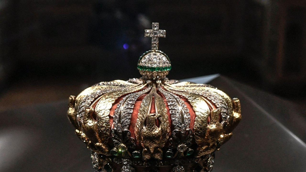 kruna carice evgenije, pljačka luvra