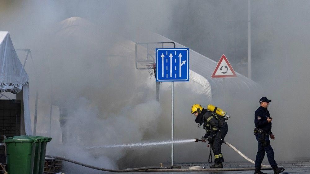 vatrogasci gase požar u ćacilendu