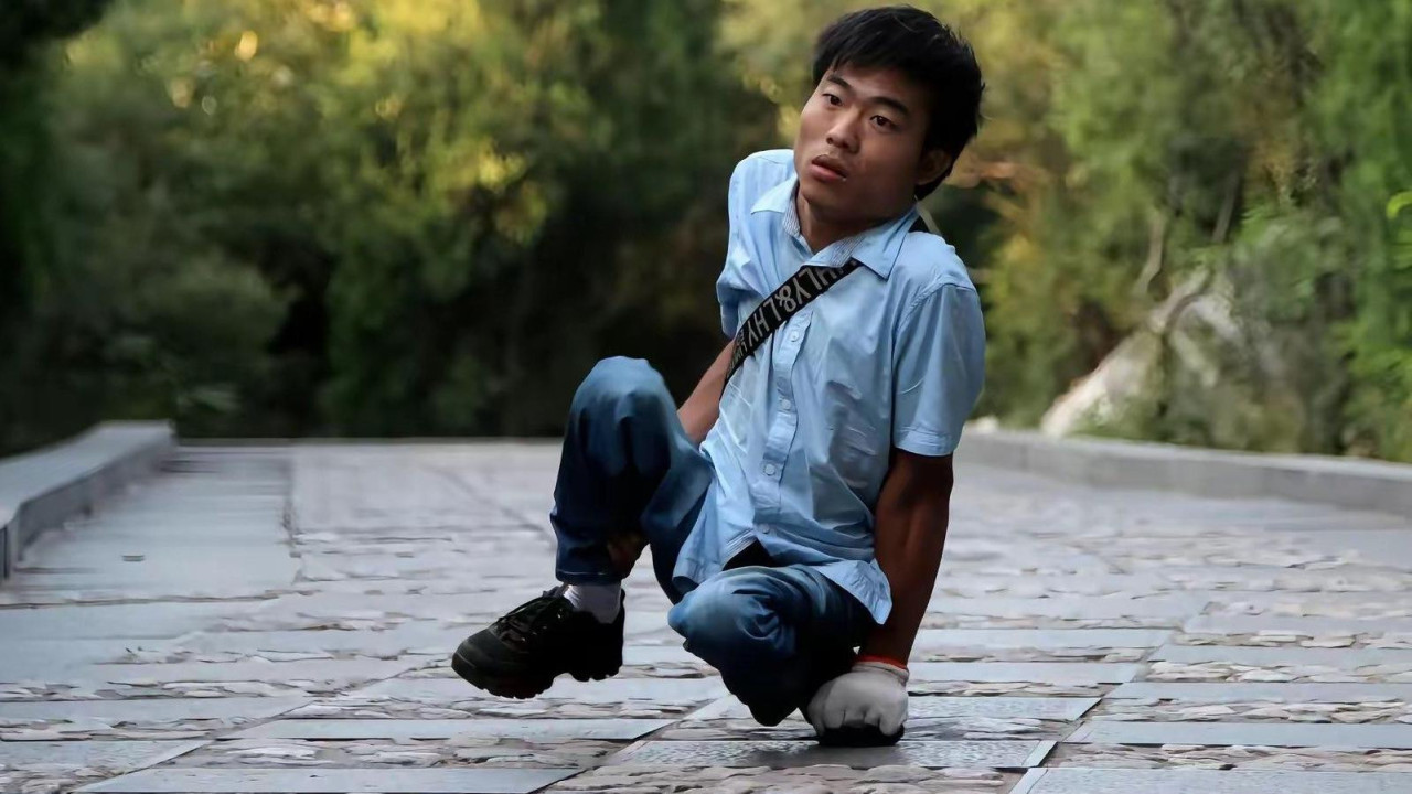 Dr Li uživo prenosi planinarske pohode koje gleda hiljade njegovih pratilaca 