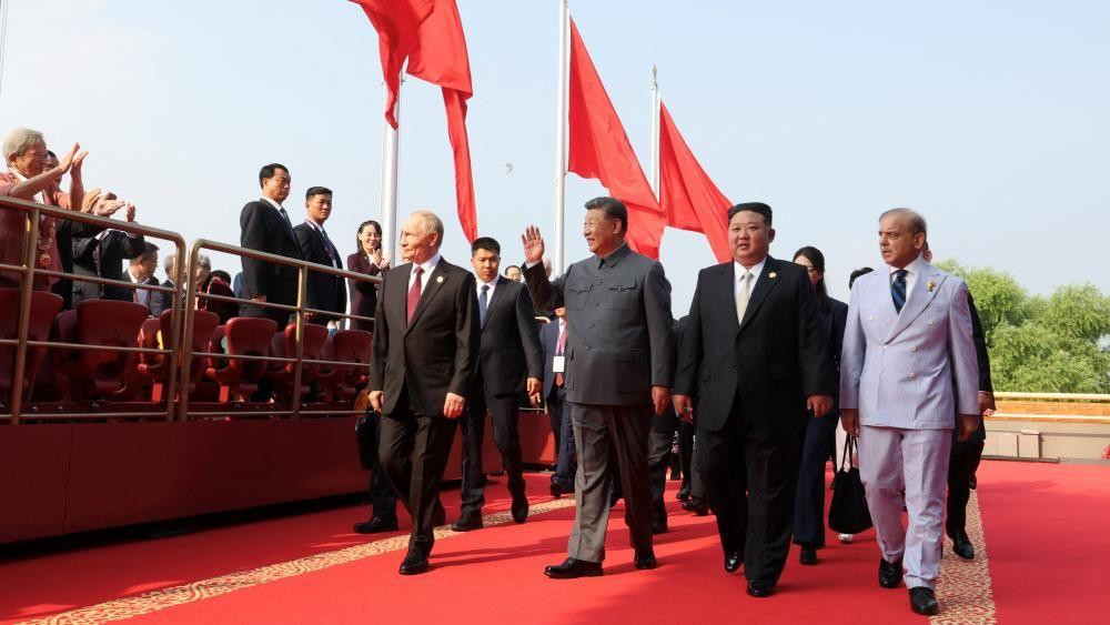 Vladimir Putin, Si Đinping i Kim Džong Un na crvenom tepihu tokom obeležavanja 80. godišnjice pobede u Drugom svetskom ratu