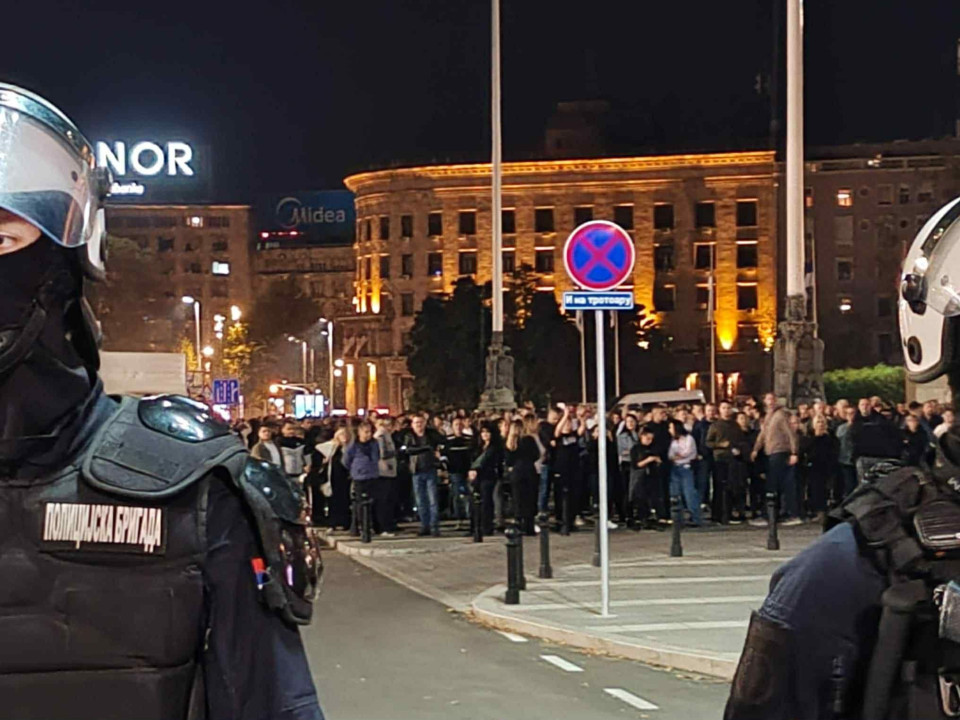 Policija razdvaja pristalice vlasti i demonstrante u Beogradu