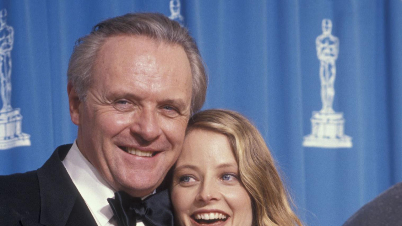 EntoniHopkins i Džodi Foster drže Oskare u ruci