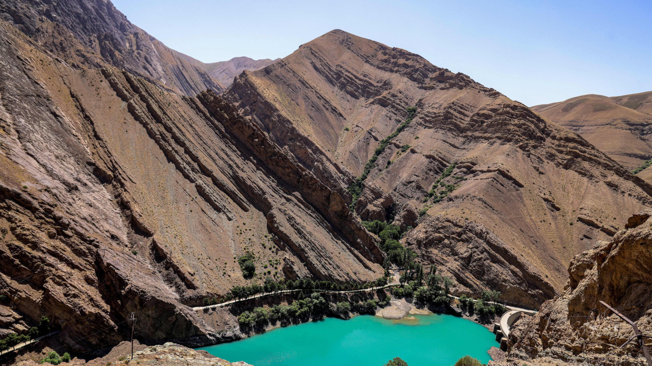 Rezervoar koji je napravila brana Amir Kabir duž reke Karadž, na iranskom planinskom vencu Alborz, snabdeva Teheran vodom