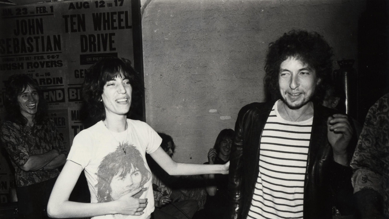 Peti i Bobi Dilan u noćnom klubu Bitter End u Njujorku 1975