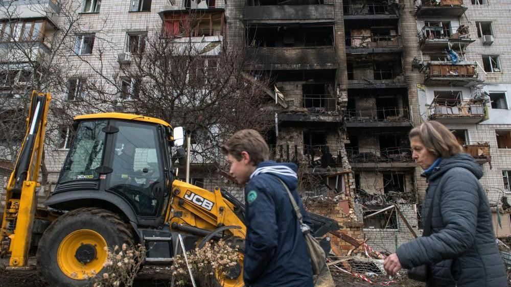 zgrada uništena u bombardovanju