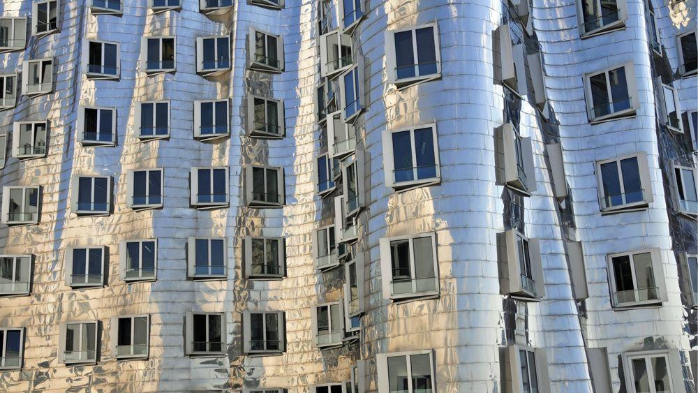 Zgrada Der Neue Zollhof u Dizeldorfu u Nemačkoj 