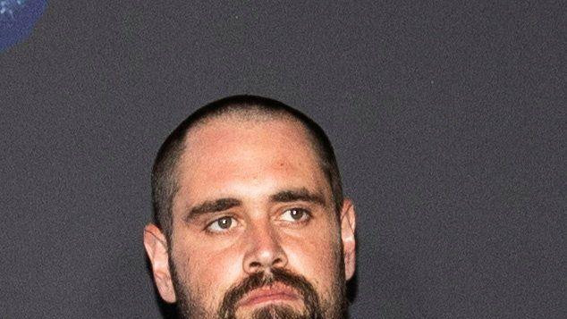 Nik Rajner u crnoj dukserici