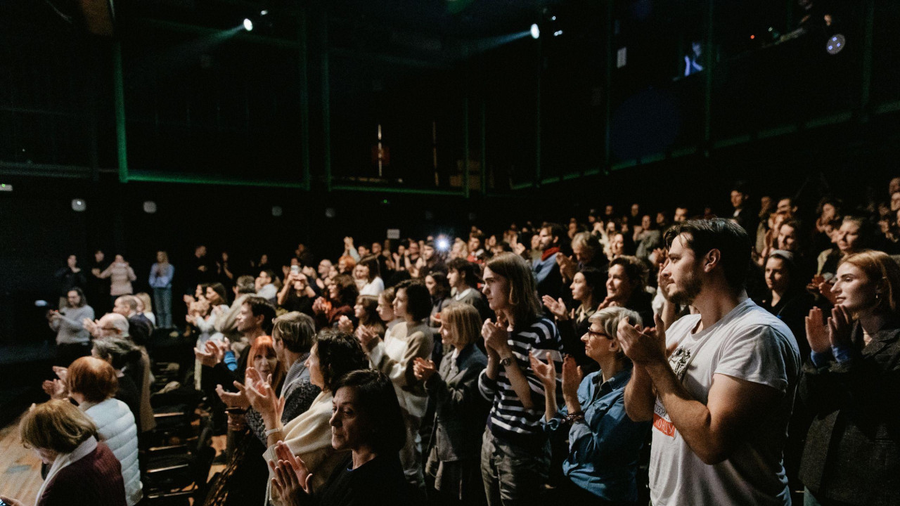 Publika je višeminutnim aplauzom nagradila izvođače na kraju predstave