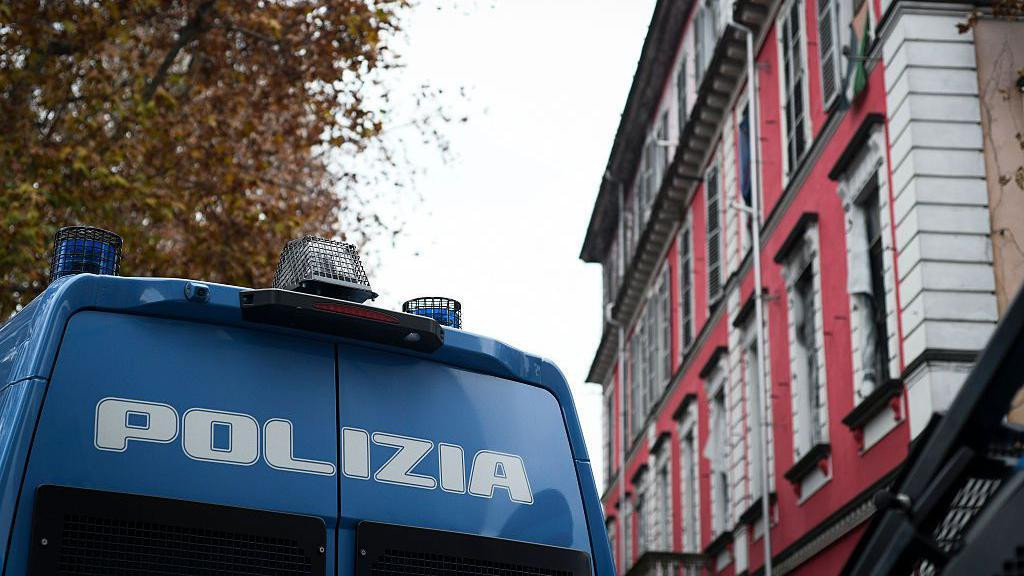 Italijanski policijski kombi
