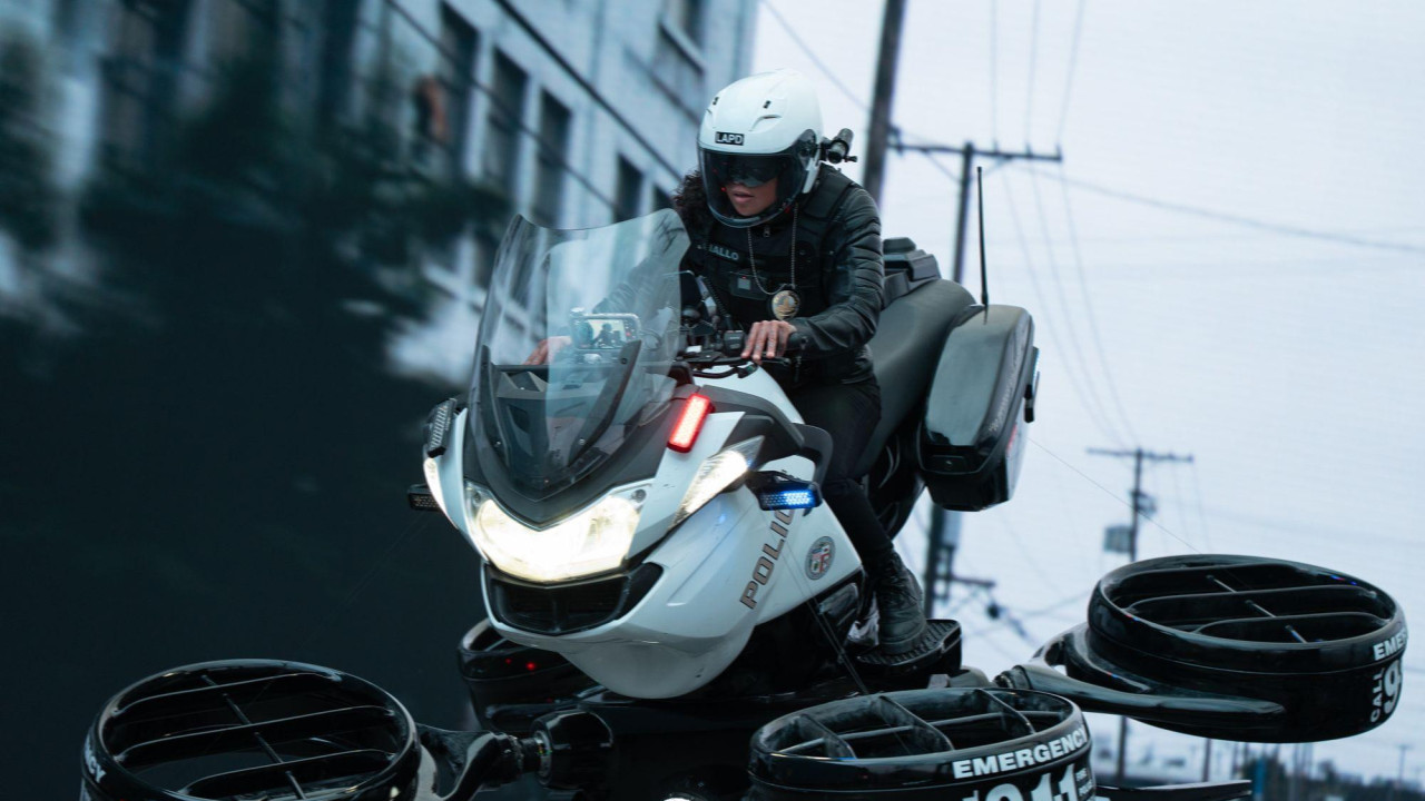 Futuristički policijski motor
