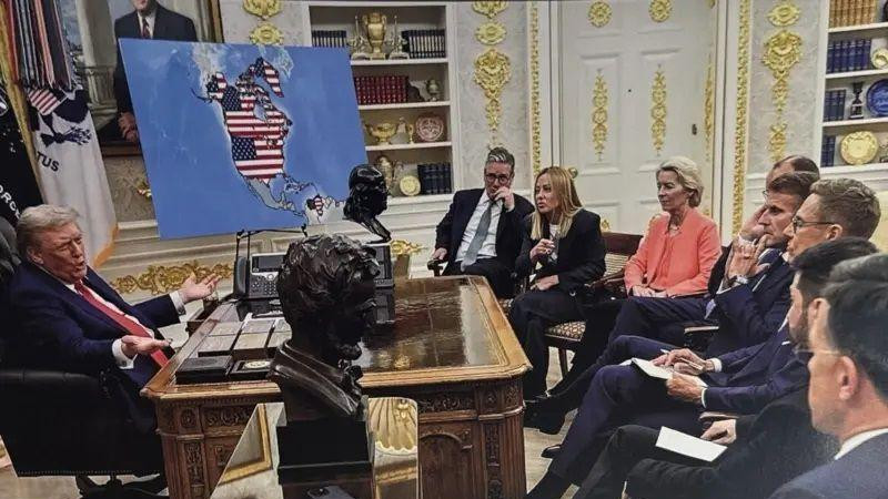 montirana fotografija donalda trampa kako sedi i razgovara sa evropskim liderima u pozadini je mapa sad, kanade i grenlanda obojena u američku zastavu