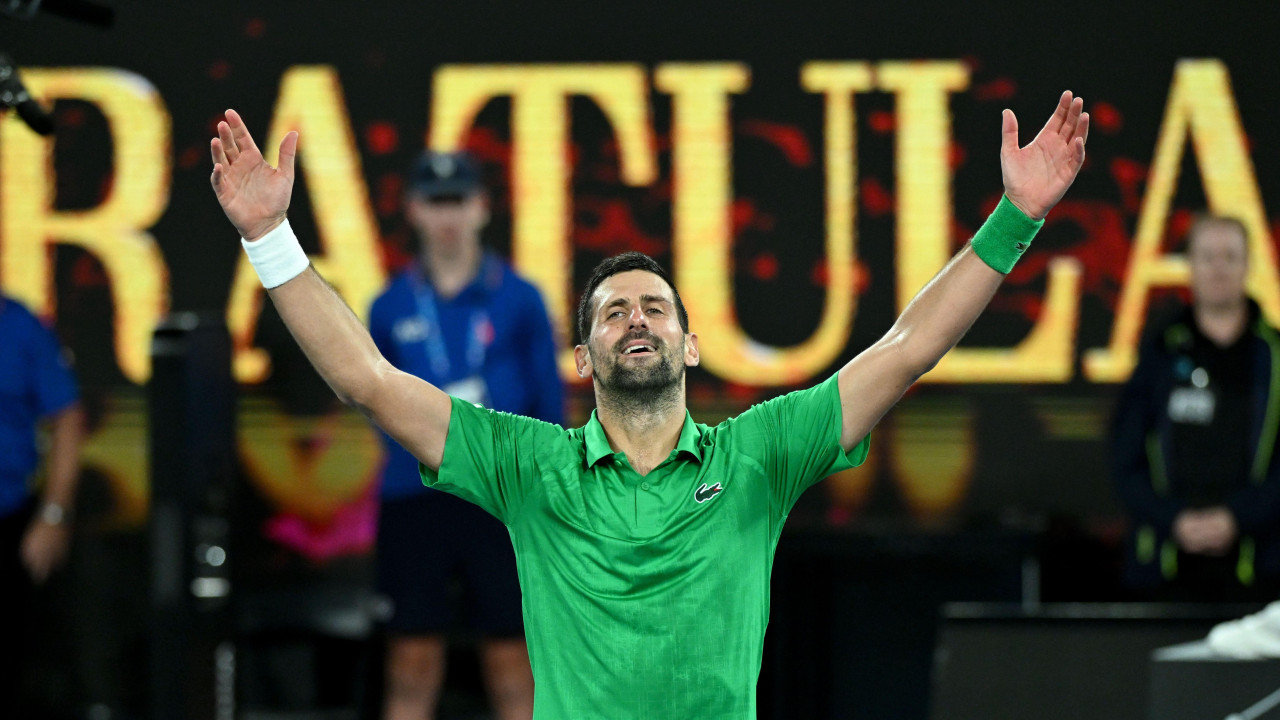 novak đoković slavi prolaz u finale australijan opena