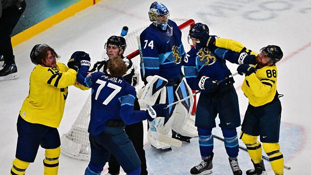 utakmica finske i švedske u hokeju na ledu na zimskim olimpijskim igrama, tuča u hokeju na ledu
