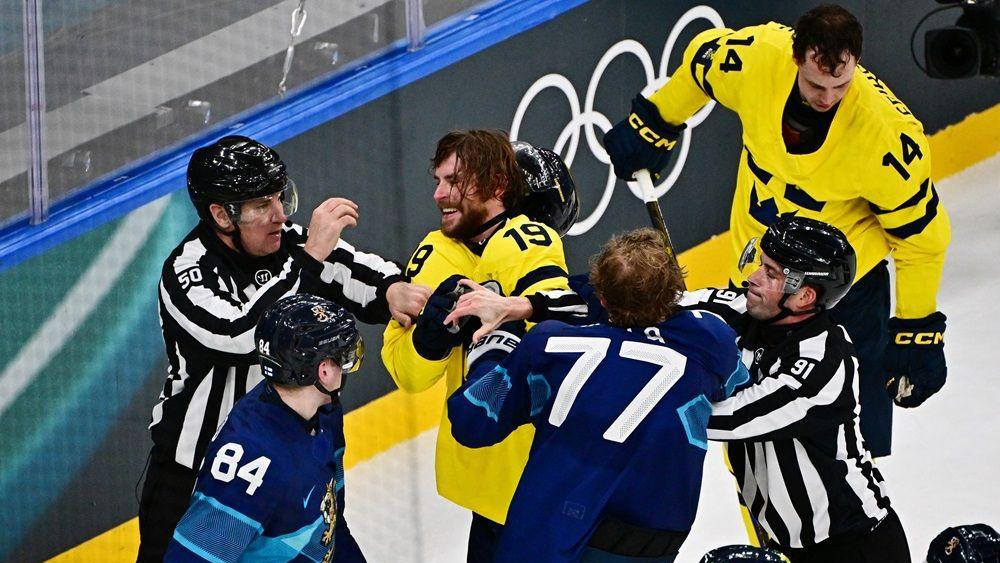 utakmica finske i švedske u hokeju na ledu na zimskim olimpijskim igrama, tuča u hokeju na ledu