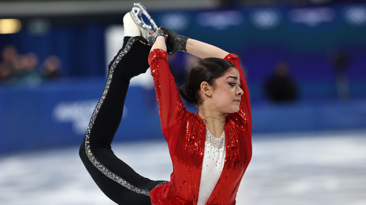 Adelija Petrosjan iz Rusije nastupa u kratkom programu ženskog singla na takmičenju u umetničkom klizanju na Olimpijskim igrama u Milanu
