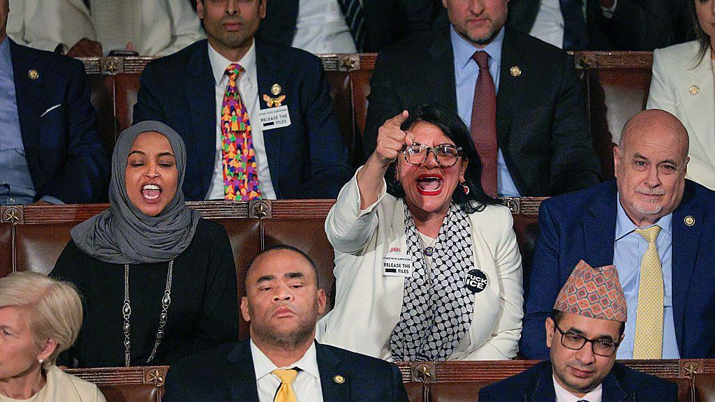 Ilhan Omar i Rašida Tlaib, članice Predstavničkog doma, glasno su negodovale tokom Trampovog govora