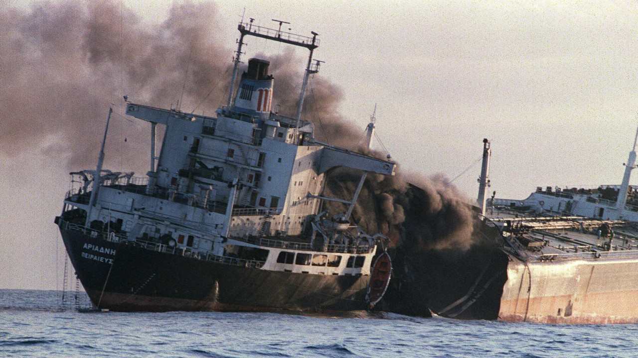 Tanker registrovan u Grčkoj Adriande bio je napadnut od Iranaca 1987. godine tokom iransko-iračkog rata