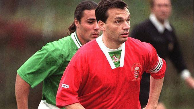viktor orban igra fudbal