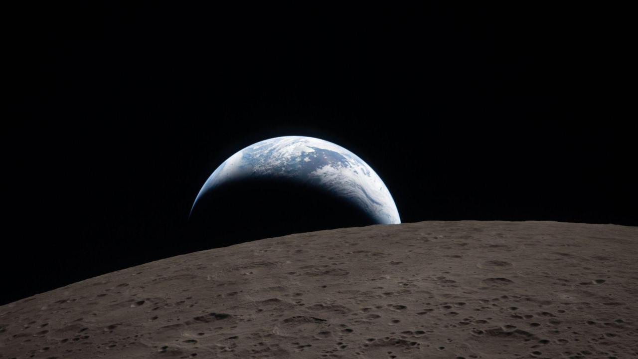 Zemlja viđena iz Mesečeve orbite