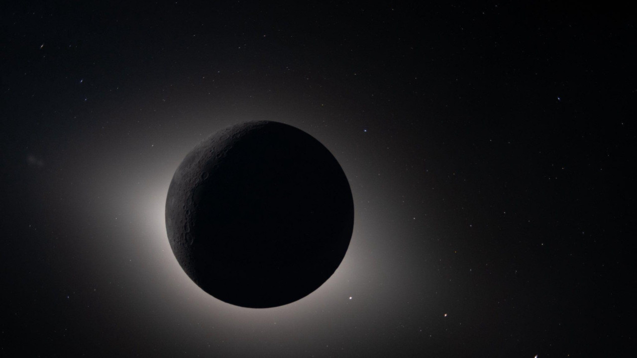 Mesec pomračuje Sunce, kako ga je fotografisala posada Oriona u dubokom svemiru