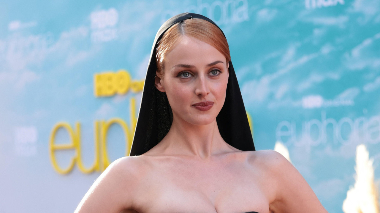 Anna Van Patten on the red carpet