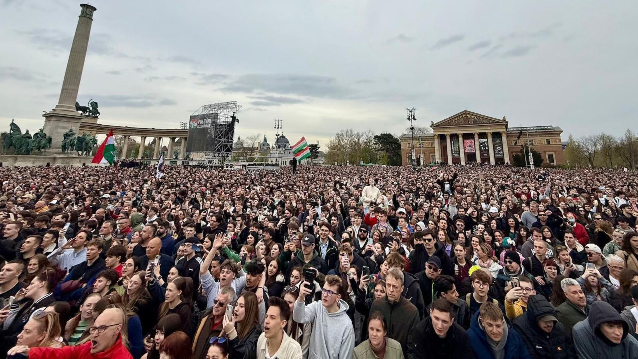 Predizborni skup opozicione partije Tisa u Budimpešti, 9. april 2026