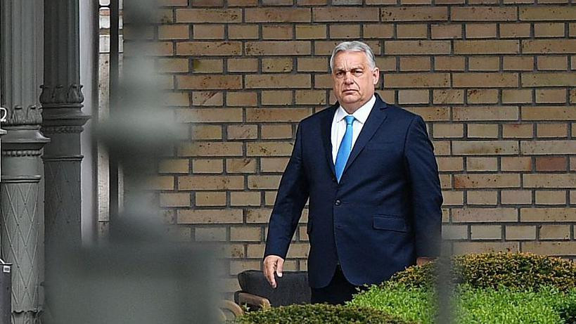 Viktor Orban napušta predsedničku palatu