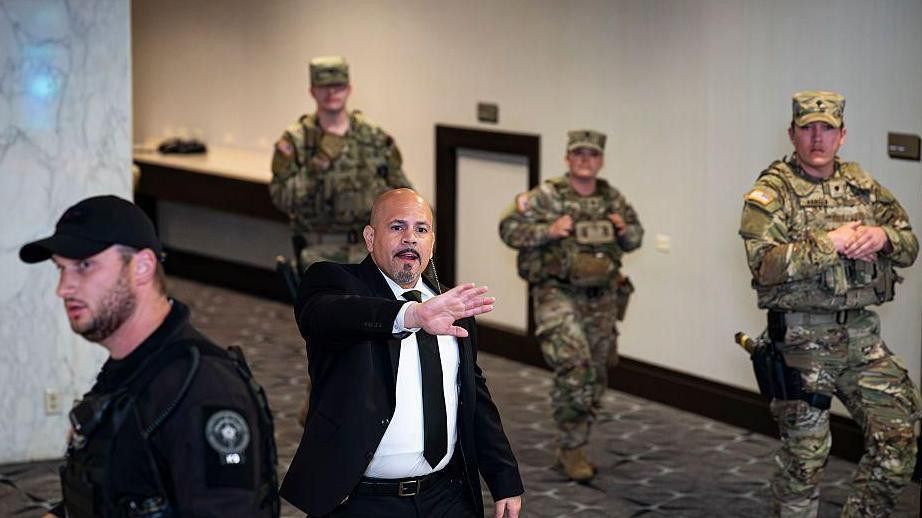 Agenti tajne službe i pripadnici Nacionalne garde u Vašingtonu posle pucnjave u hotelu Hilton