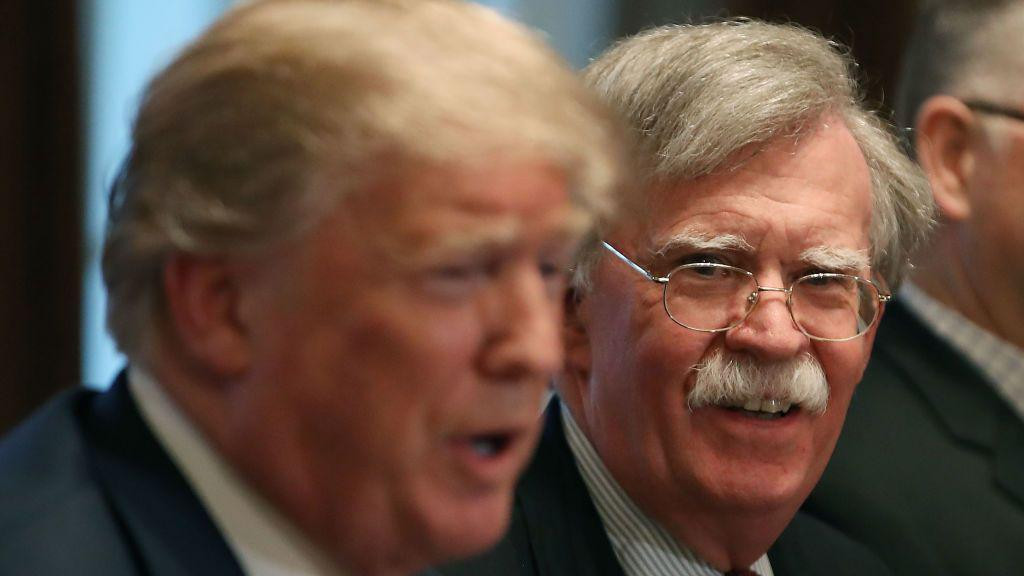 Bolton i Tramp u Beloj kući u aprilu 2018, dok su se još slagali