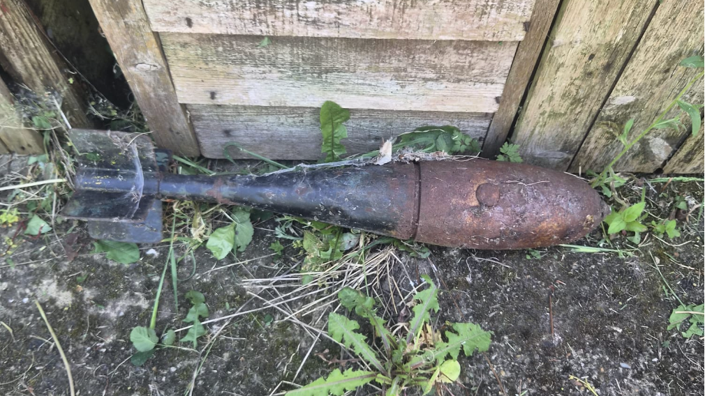 Veliki zarđali komad vojne municije iz Drugog svetskog rata