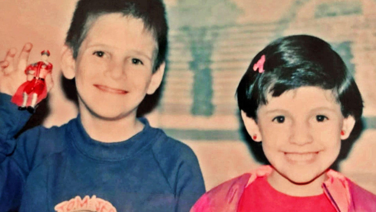 Aleks kaže da su ona i njen brat bili bliski kao deca