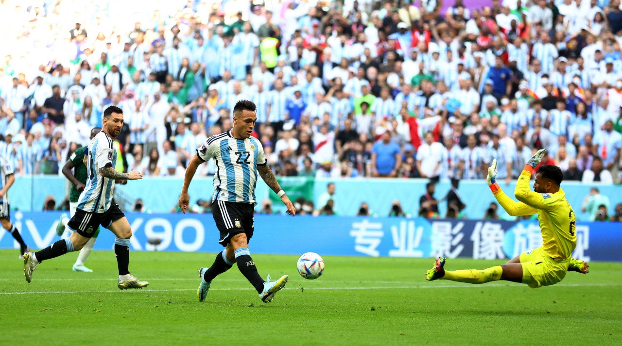 argentina, leutaro martinez daje gol