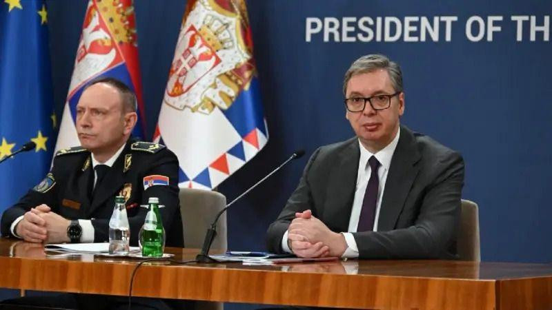 Dragan Vasiljević (levo) i Aleksandar Vučić (desno) 