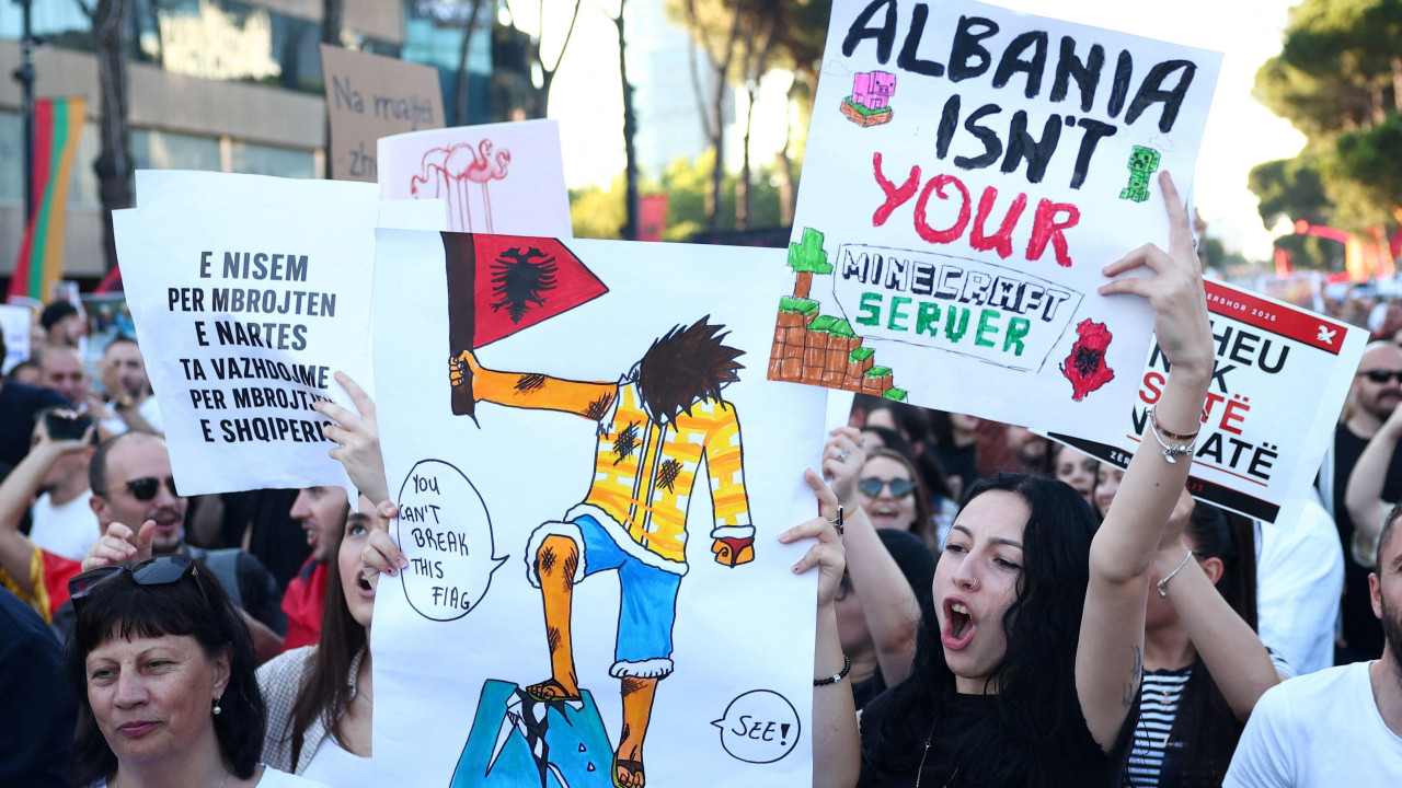 protesti u tirani