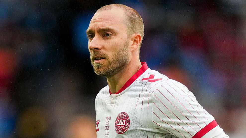 Kristijan Eriksen se srušio na terenu tokom Evropskog prvenstva 2021, a potom mu je ugrađen uređaj za rad srca i vratio se fudbalu