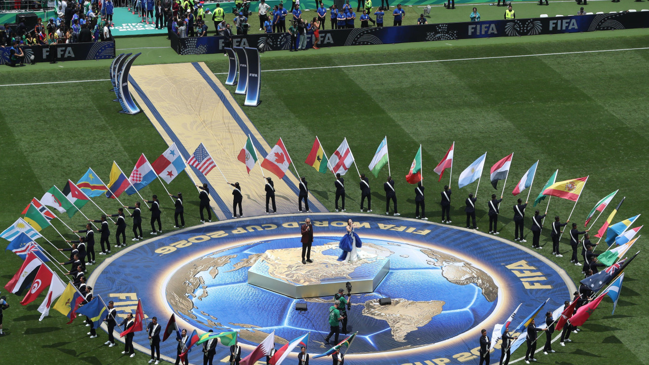 Zastave zemalja učesnica na stadionu