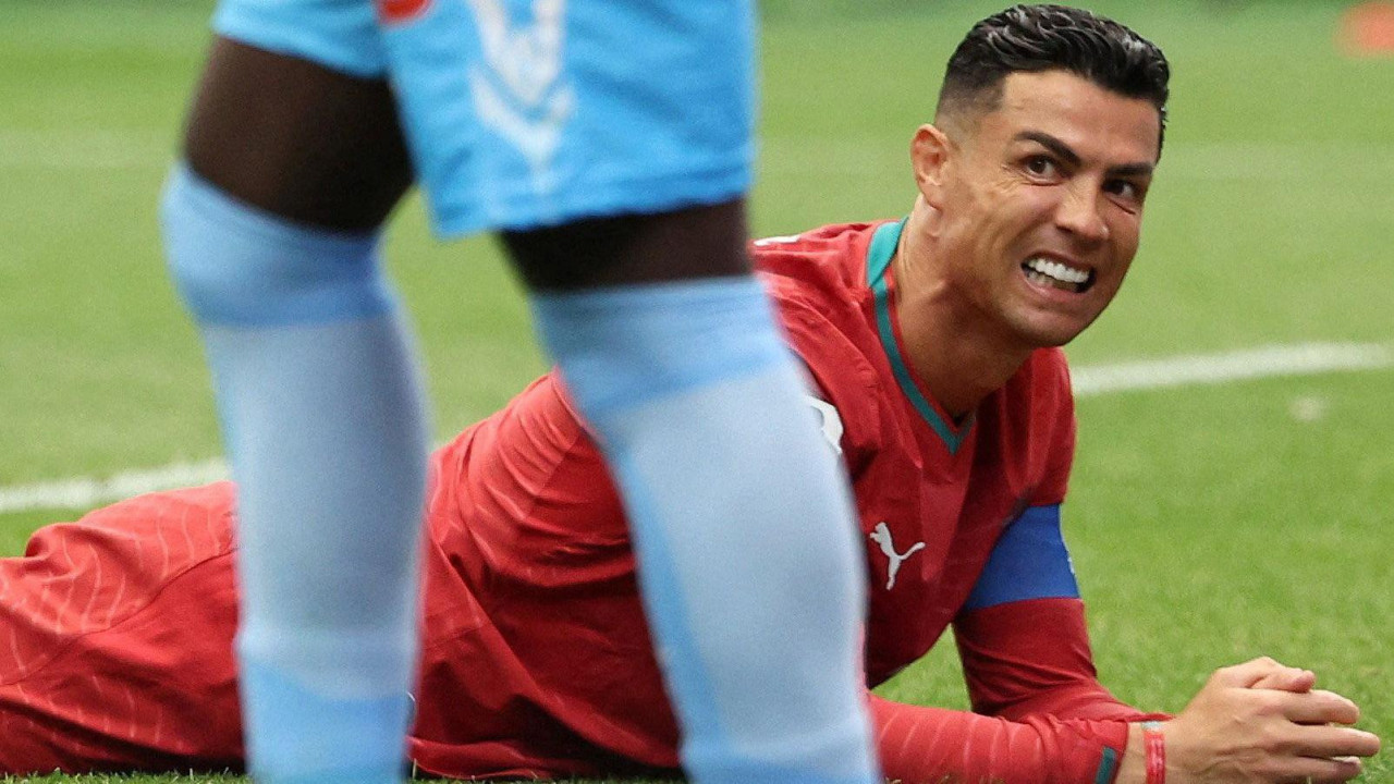 Kristijano Ronaldo na zemlji posle duela
