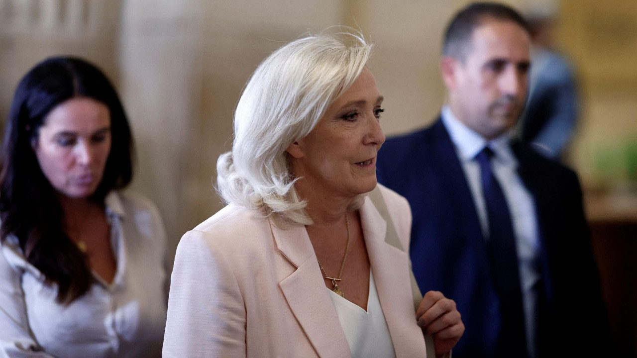 Marin le Pen po izlasku iz Apelacionog suda u Parizu
